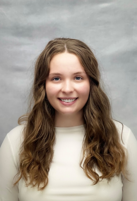 Dental assistant Rylee